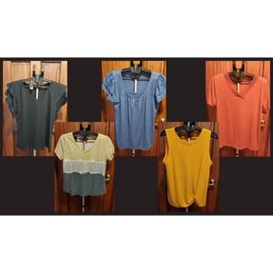 EUC--Lot of 5 womens lightweight short sleeved everyday shirts size largeish